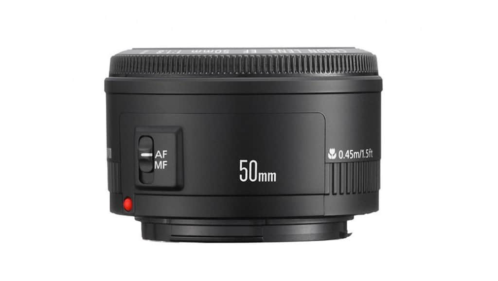 Una lente 50mm f/1.8