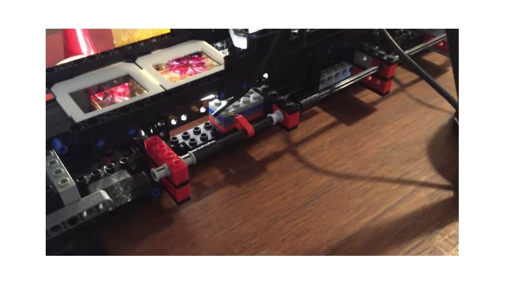 Cómo hacer un escaner con piezas de LEGO y tu cámara DSLR