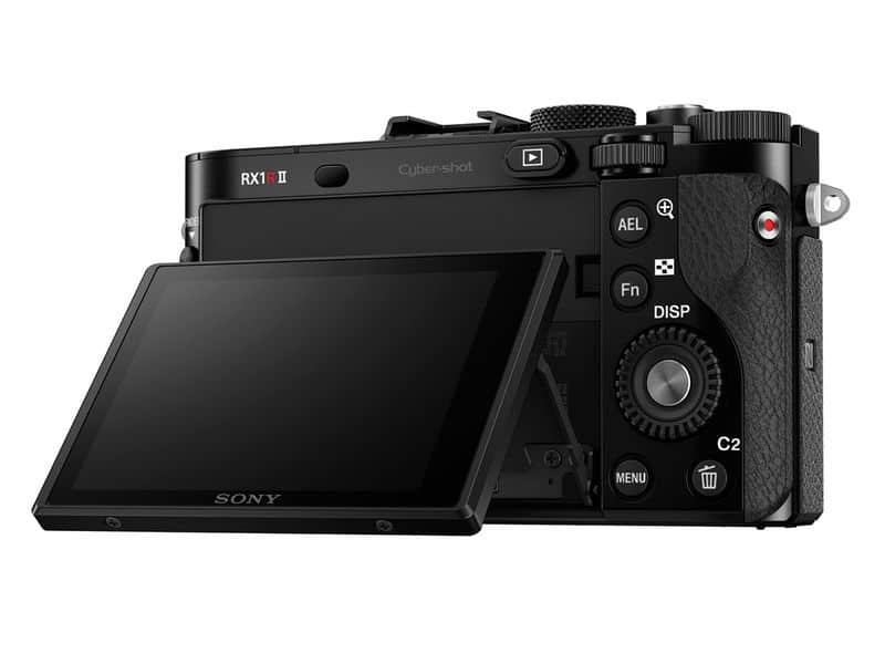 Sony RX1R II: la nueva cámara full frame de 42.4MP que cabe en la palma de tu mano